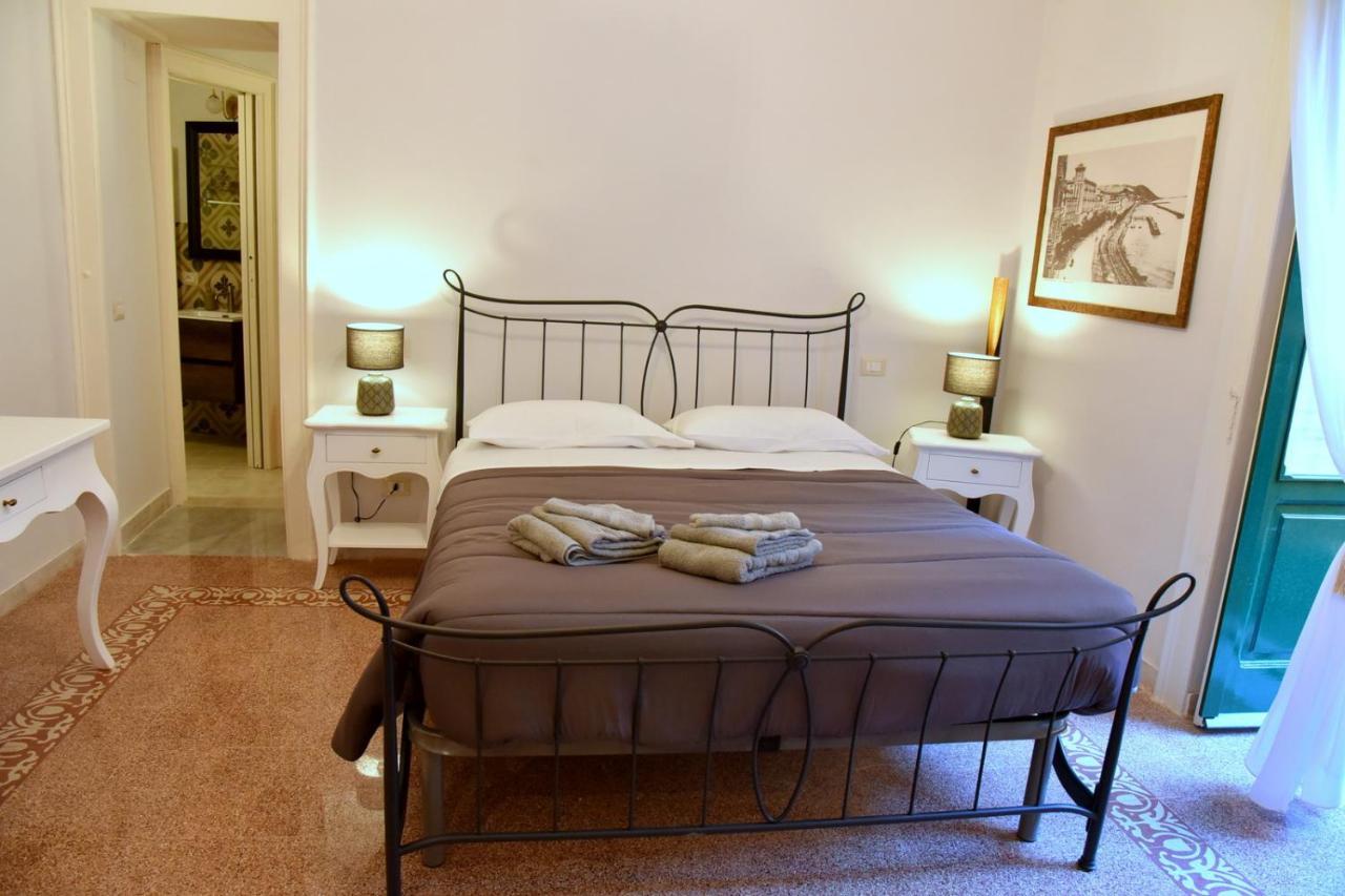 Ripa Garden Room And Suite Salerno Ngoại thất bức ảnh