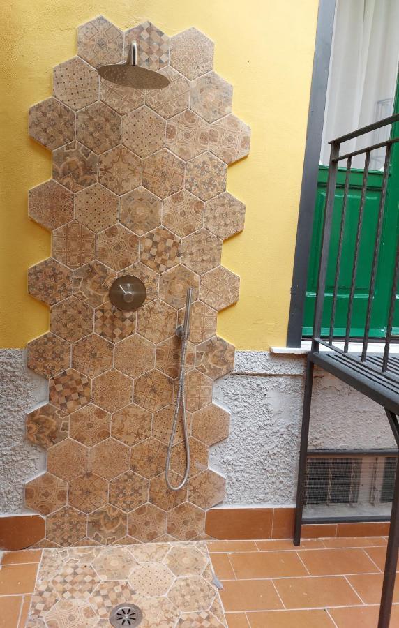 Ripa Garden Room And Suite Salerno Ngoại thất bức ảnh